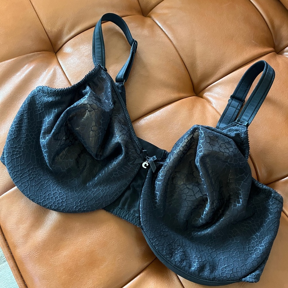 Chantelle Black Bra- Like New